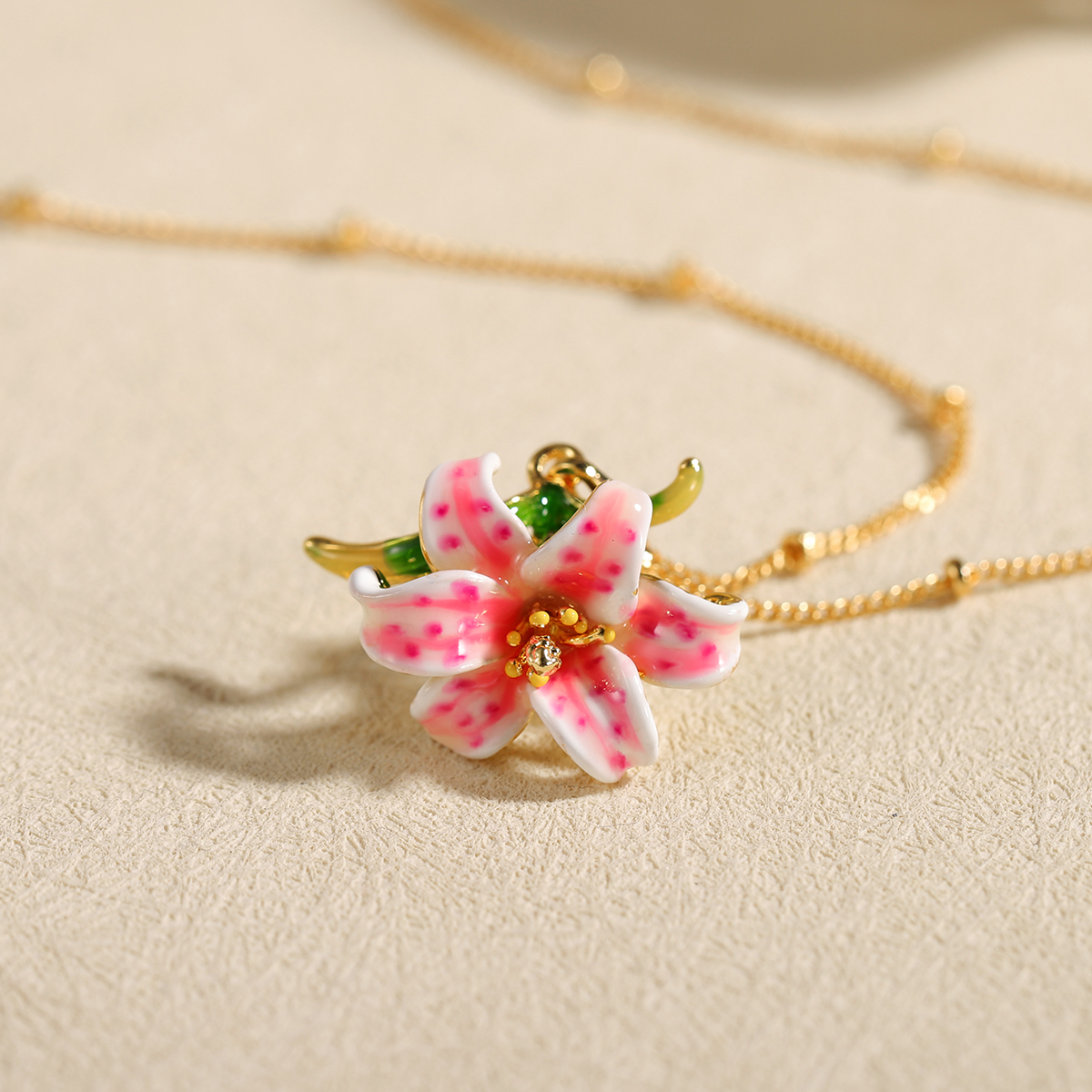 Elegant Pink Lily Flower Penda - Charm Necklace Dainty ulasan dan harga